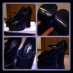 Pleaser vinyl heeled Mary Janes size 7 NEW♥
