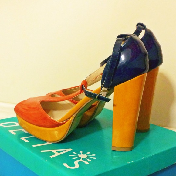 Multi Platform Sandals - Picture 1 of 2