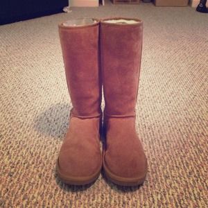 Tall tan Emu boots