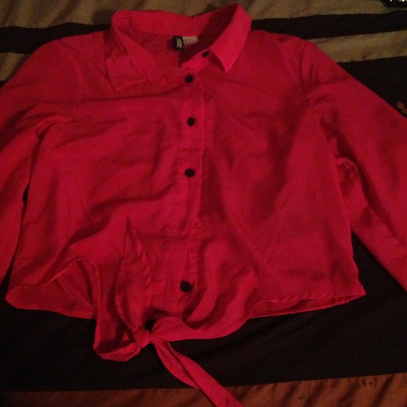 H&M Top - Picture 2 of 3