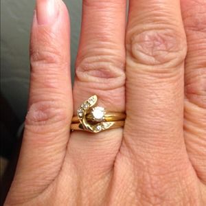 ❌SOLD❌ 14 carat gold engagement and wedding band