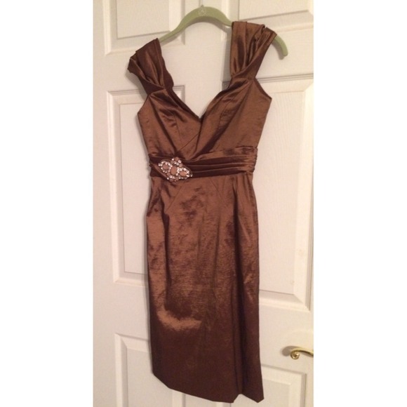 Badgley Mischka Dress 💕 TRADED 💕 not available