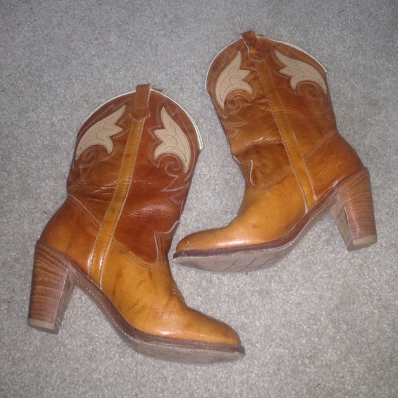 Ladies brown leather cowboy boots