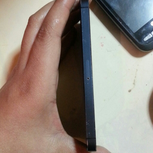 Iphone5 - Picture 2 of 4
