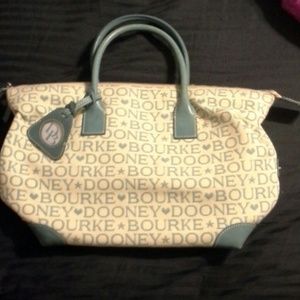 Real authentic dooney&bourke purse! LIKE NEW