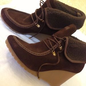 Tommy Hilfiger, Wedge boot. Size 9.5....