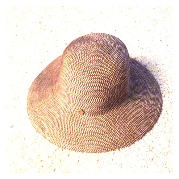 Eric Javits beach hat
