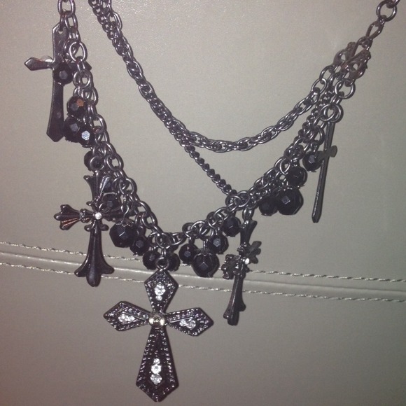 Gorgeous Cross Necklace 💎