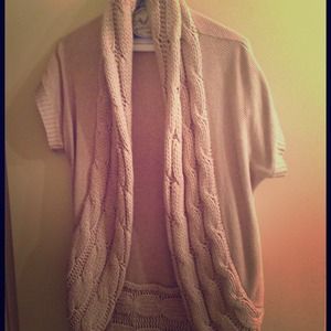 Beige sleeveless cardigan