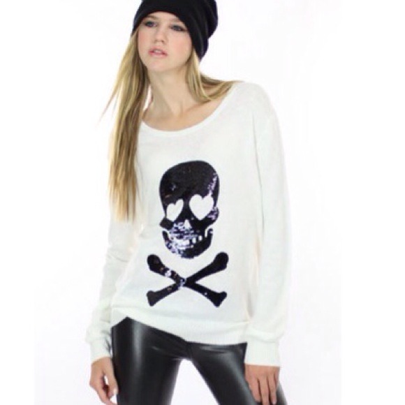Wildfox Sweaters - ❄️Last Chance!❄️NWT Wildfox Embellished Sweater