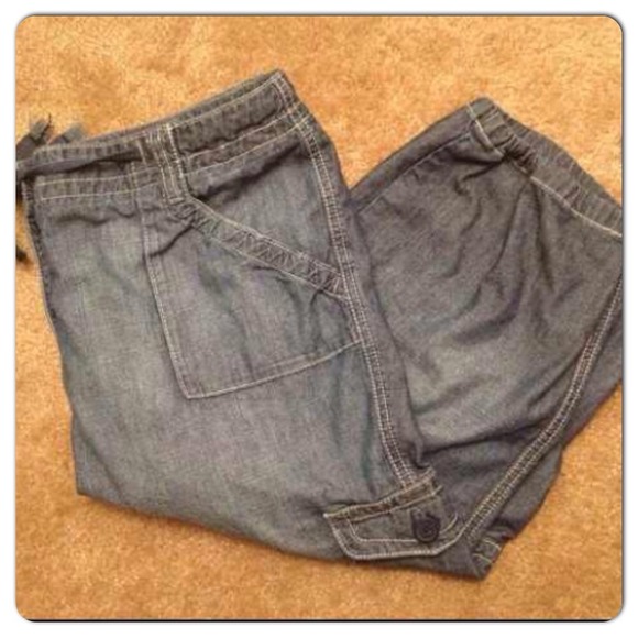 NY & Co. Capri Pants!!