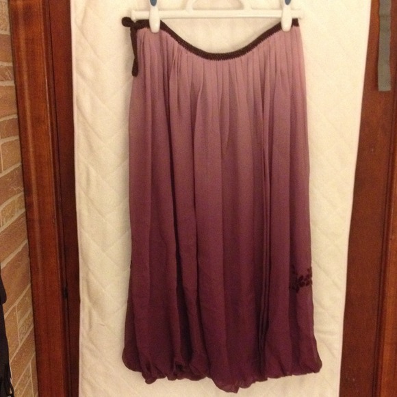 Ombré Max Studio Skirt in Burgundy - Picture 2 of 4