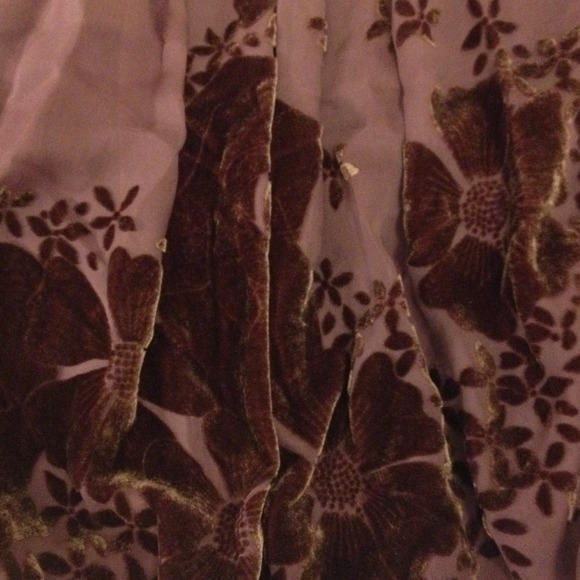 Ombré Max Studio Skirt in Burgundy - Picture 4 of 4