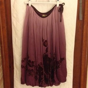 Ombré Max Studio Skirt in Burgundy