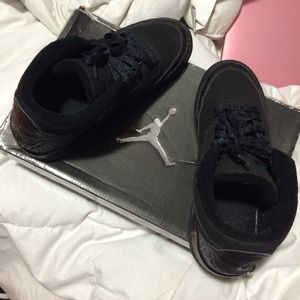 Black 3s Size 4.5Y