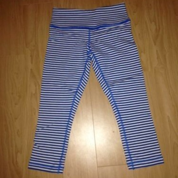 Lululemon Wunder Under Crops NWOT - Picture 6 of 6