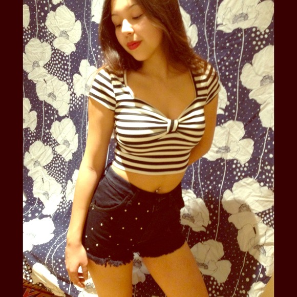 HIGH QUALITY high waisted studded shorts
