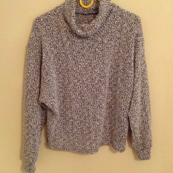 🔴SOLD🔴American Apparel Knit turtle neck