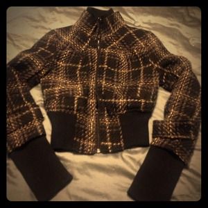 Black/cream/grey plaid cropped jacket  NWT