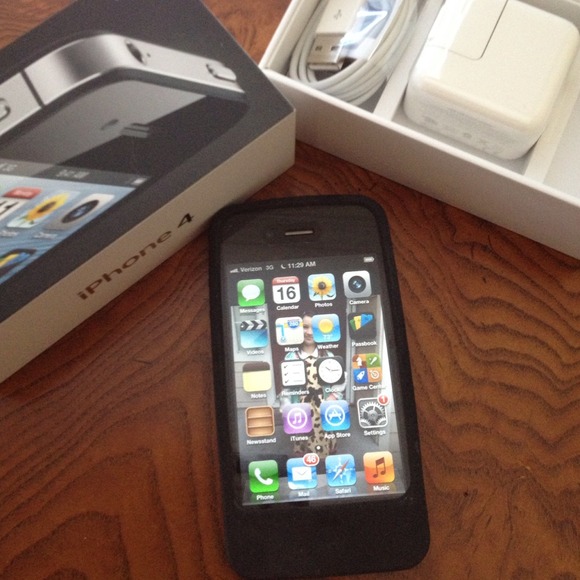 **SOLD**iPhone 4 for Verizon. - Picture 1 of 2