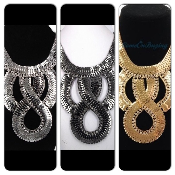 🚨Sale🚨 Gorgeous Statement Necklace 3 colors NWOT