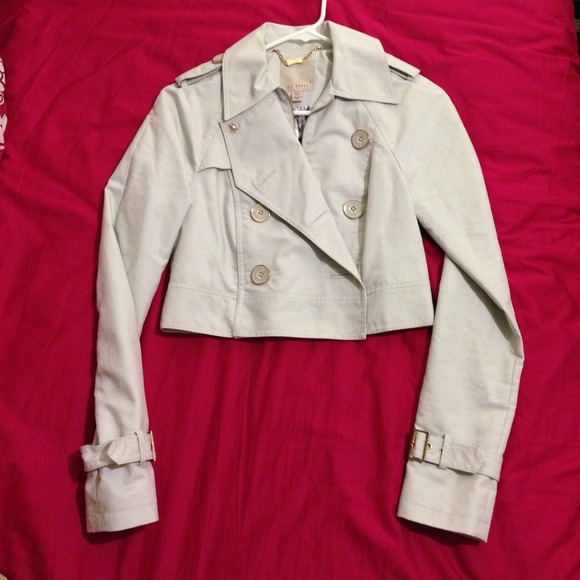 Ted Baker short trench size 0