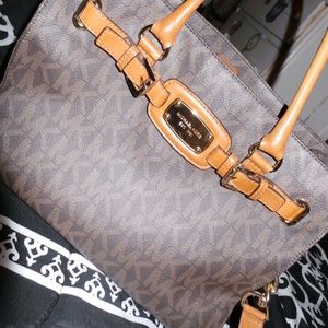 Michael Kors Hamilton?