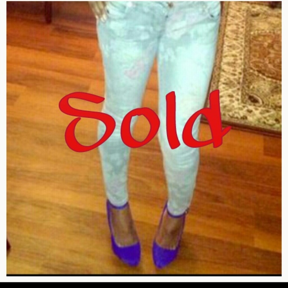 Floral skinny jeans size 9