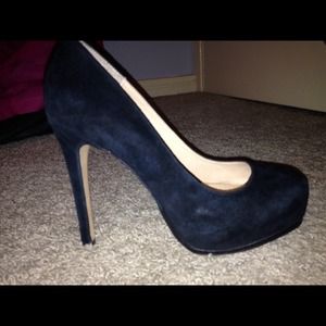 UPDATED PRICE: Black Steve Madden Heals