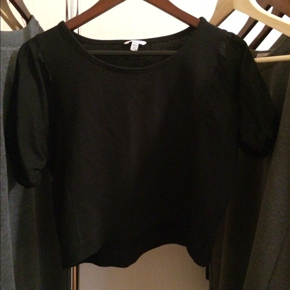 Black crop top
