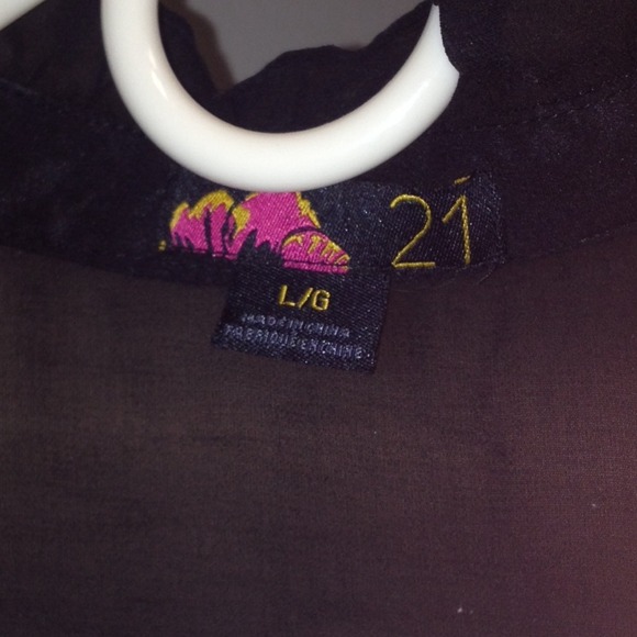 Forever 21 Sleeveless/Sheer Top - Picture 3 of 3