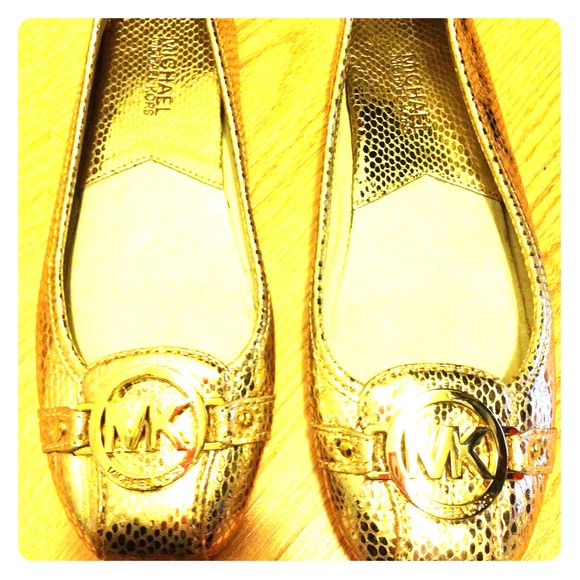 Authentic new Michael kors flats gold size 7 1/2