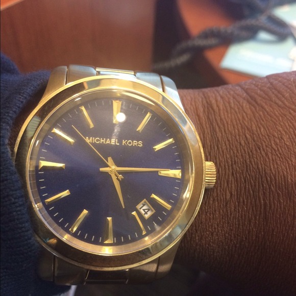 Authentic Micheal Kors 7145