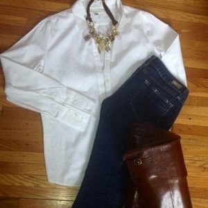 Banana Republic perfect "boyfriend" cut shirt