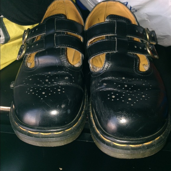 😲sold😲dr. martens