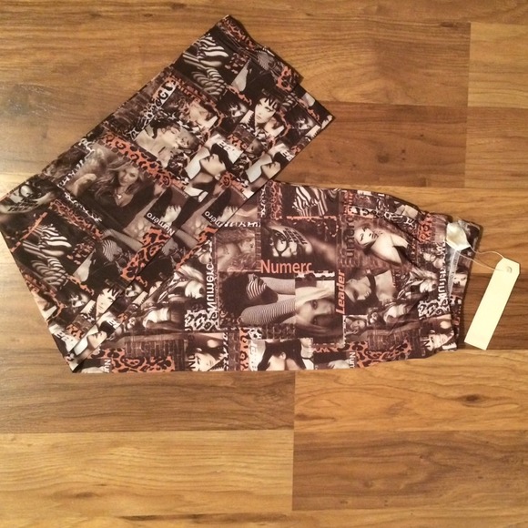 Newspaper print trendy leggings - Picture 4 of 4