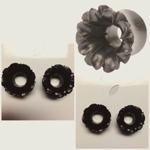 ✋RESERVED✋ 💥Brand New💥 Lotus Plugs
