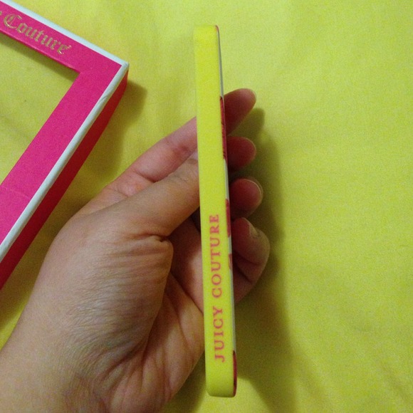 ⛔️NOT AVAILABLE ⛔️JUICY iPhone 5 case - Picture 3 of 4