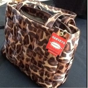 Harvey's Seatbelt Purse