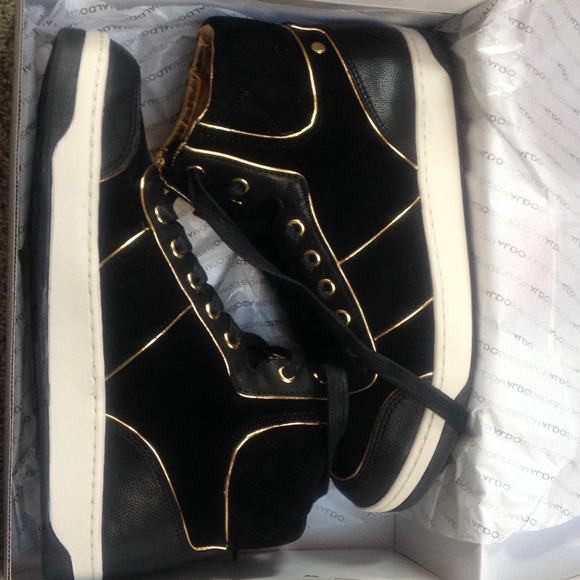 Aldo high top sneakers