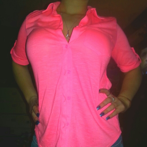 BRIGHT Pink adorable button up! NEW!