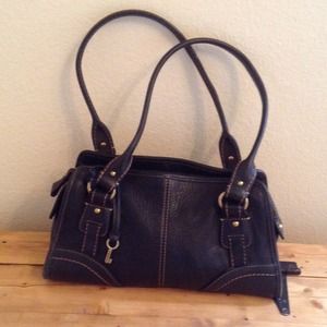 Fossil black leather bag. This bag is beautiful!