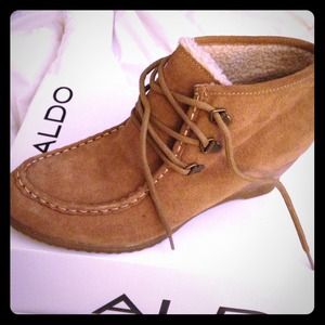 ALDO WOMENS ANKLE BOOT-size 10 brand new in box