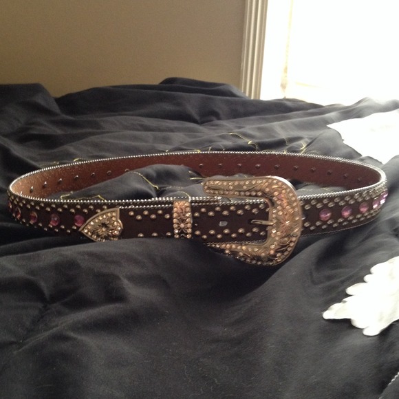 Belt with pink rine stones