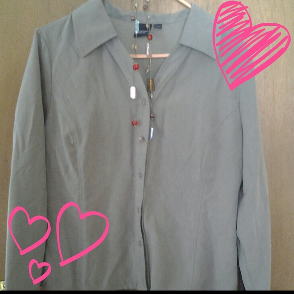 Long sleeve button down shirt size L