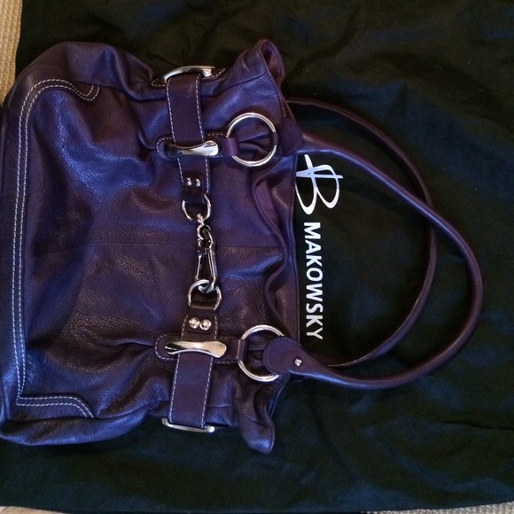 B Makowski Purple Leather handbag