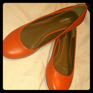 Liz Claiborne leather flats orange