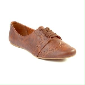 Beautiful shoes. Only worn once!!