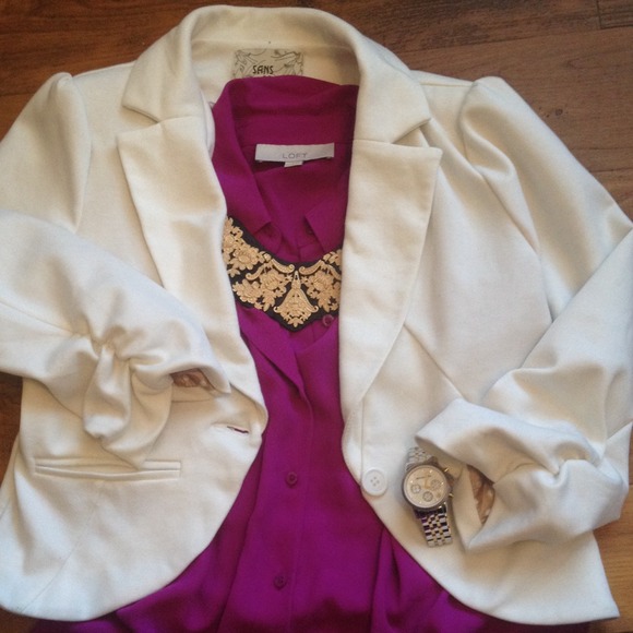 ✨CUTE WHITE BLAZER✨