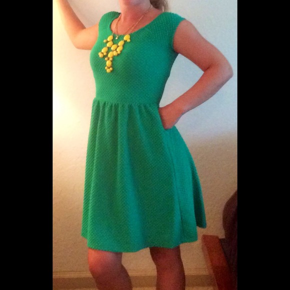 Beautiful Green Knit Dress!